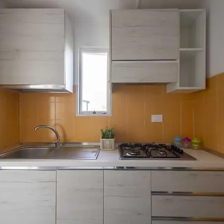 Bungalow A 50 Metri Dal Mare Campsite